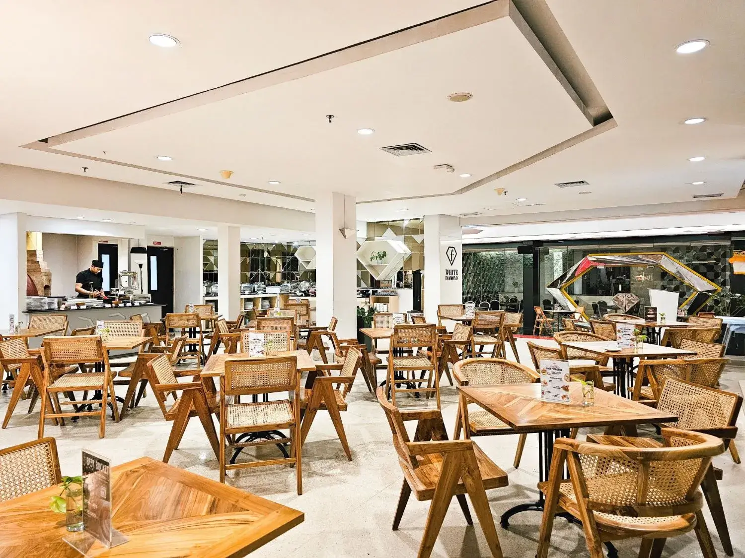 White diamond fashion bali legian